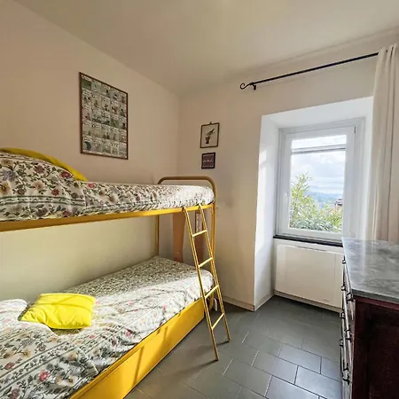 בית נופש Laura - Dol281 By Interhome *